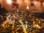 Ausblick über Atlanta bei Nacht